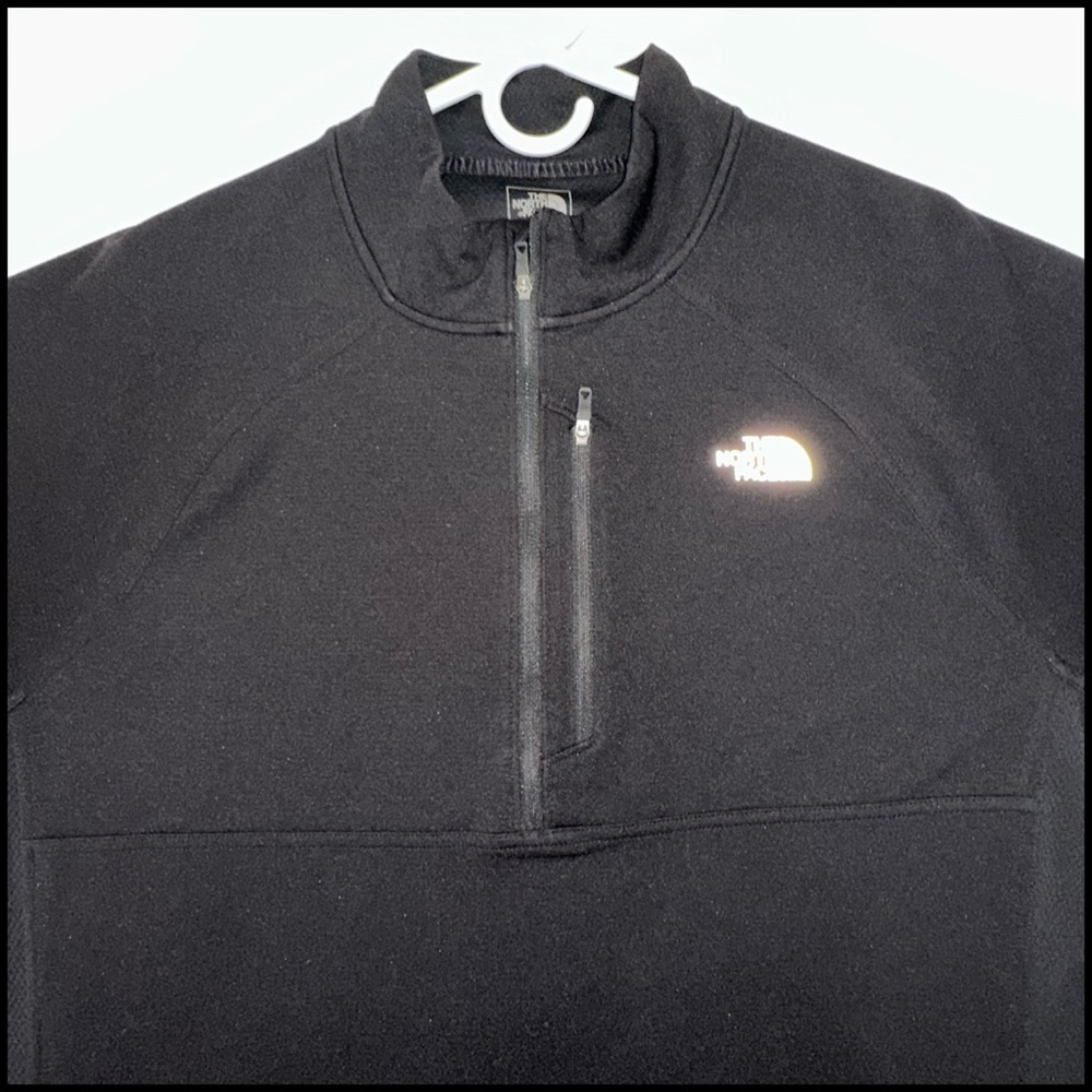 TheNorthFace🔥🪽Long Sleeve Black Quarter Zip Breast Pocket One Owner Like New 👌🏼